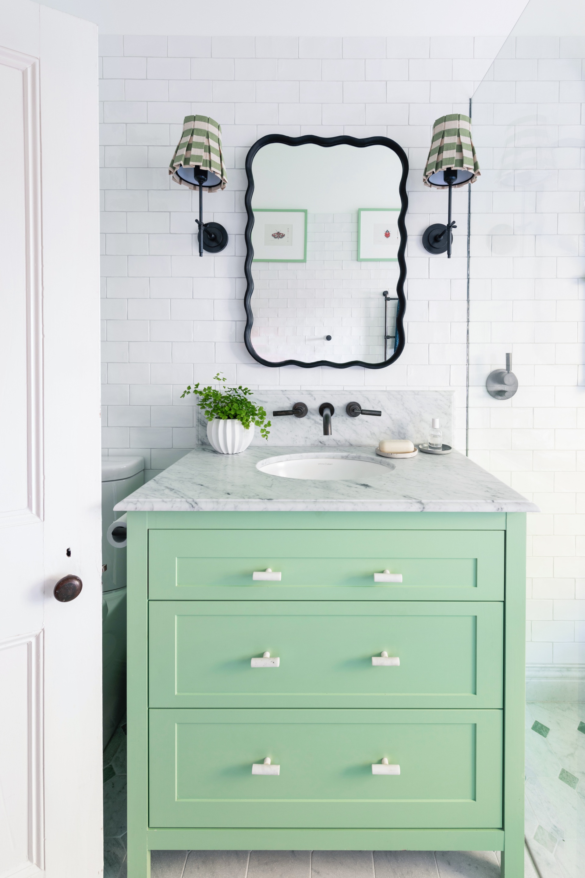 Sheila Smith's green bathroom.