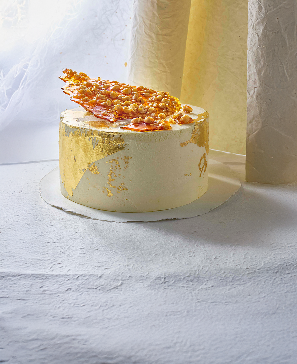 Hazelnut praline cake